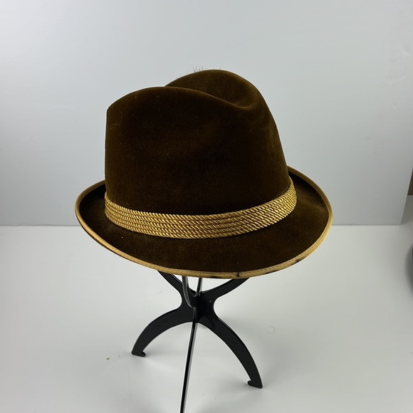 VINTAGE Dobbs Brown Velvet Game Bird Fedora Hat - Picture 2 of 8